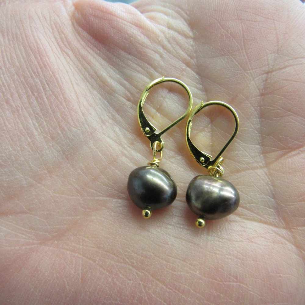 Black Pearl Earrings